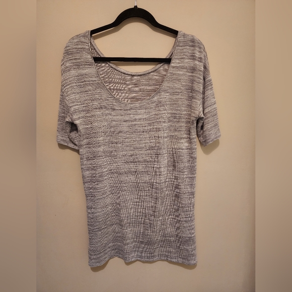 DYNAMITE Long t-shirt - Picture 2 of 3